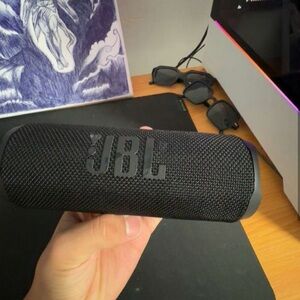 JBL Speaker, JBL flip 6, new